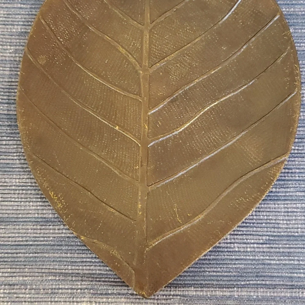 Metal Leaf Candle Holder /Tray